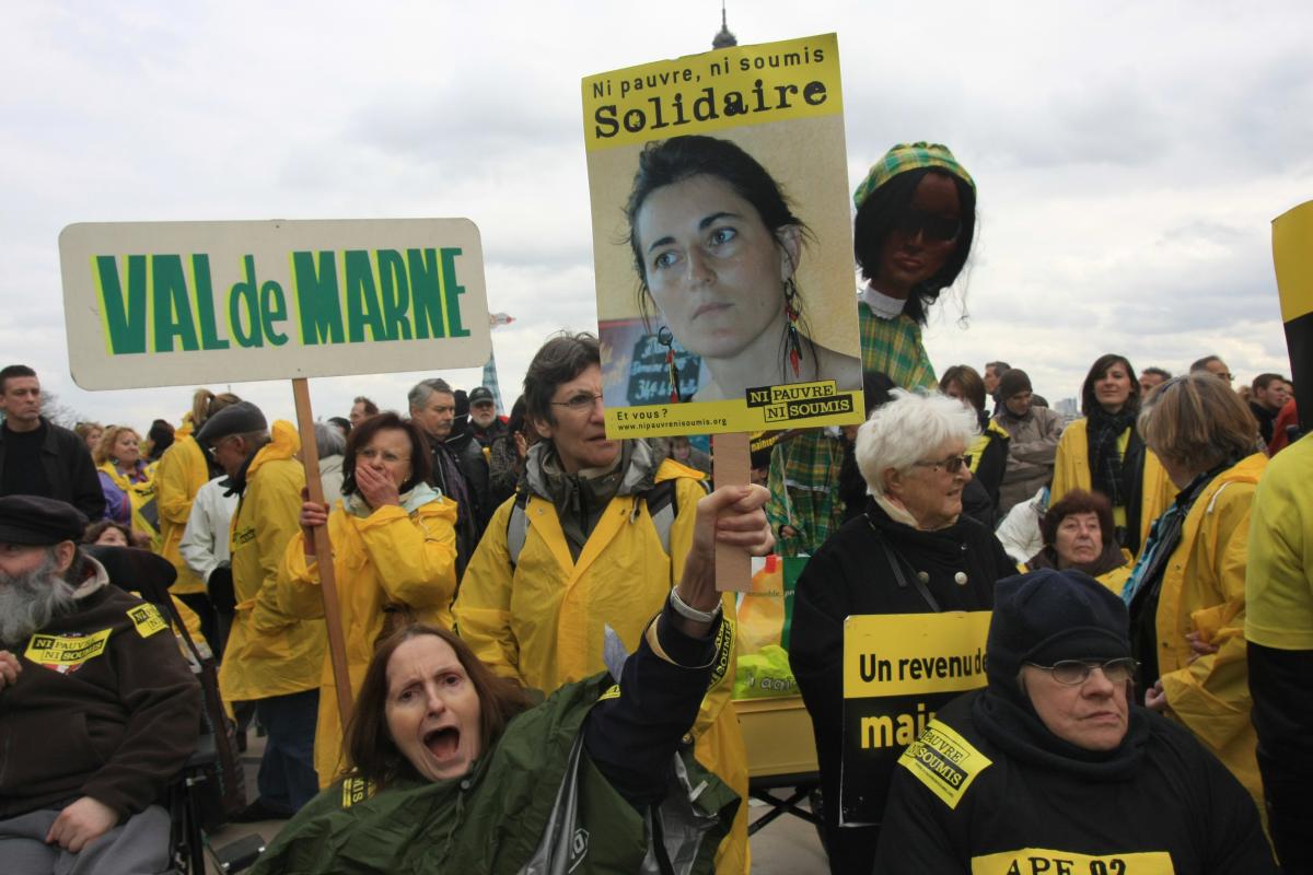Manifestation sur le parvis du Trocadéro