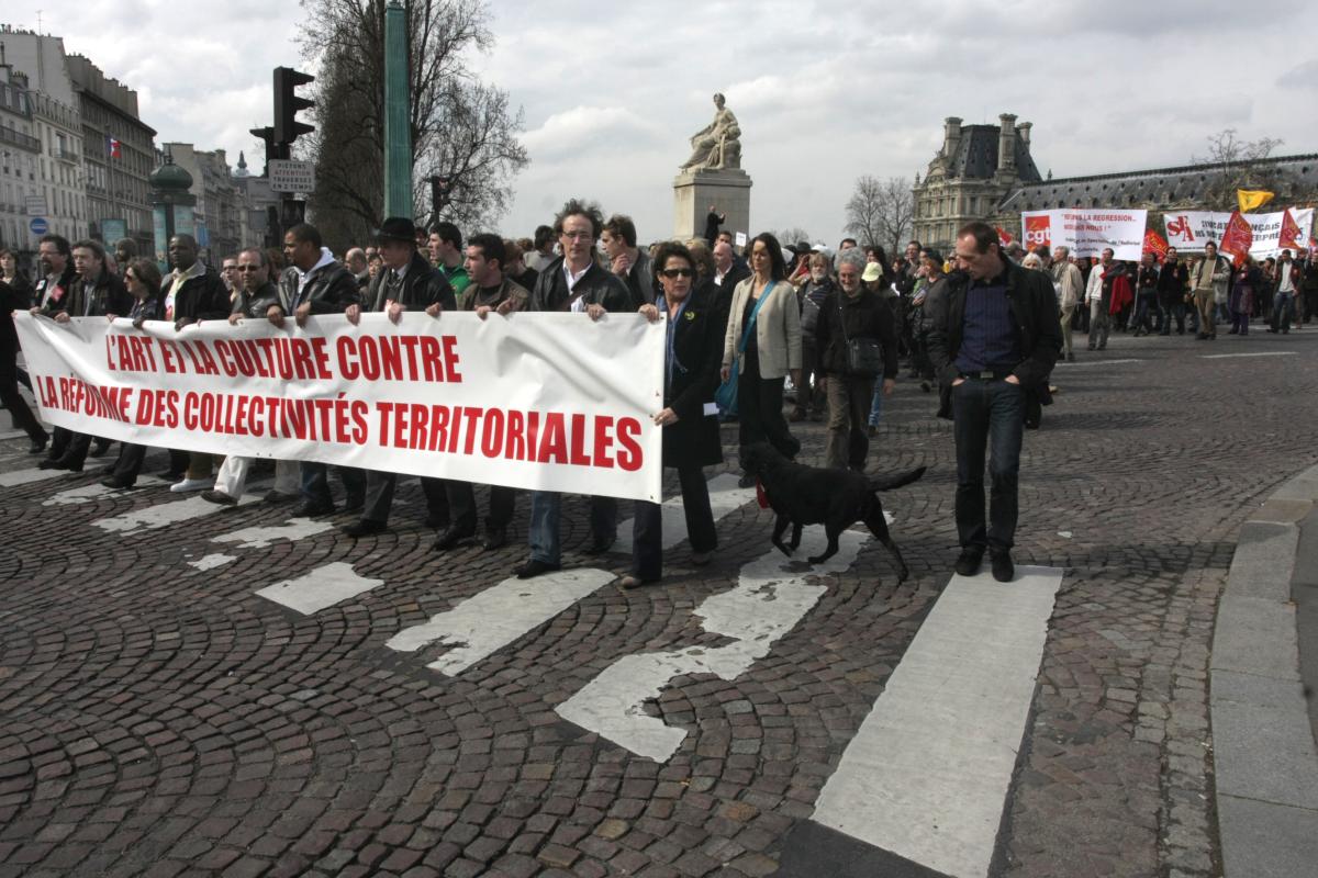 Banderole : l'art et la culture contre la réforme des collectivités territoriales
