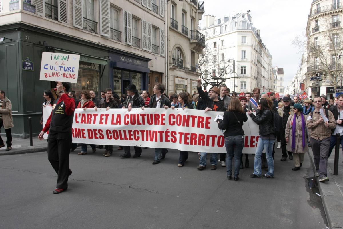 Banderole : l'art et la culture contre la réforme des collectivités territoriales