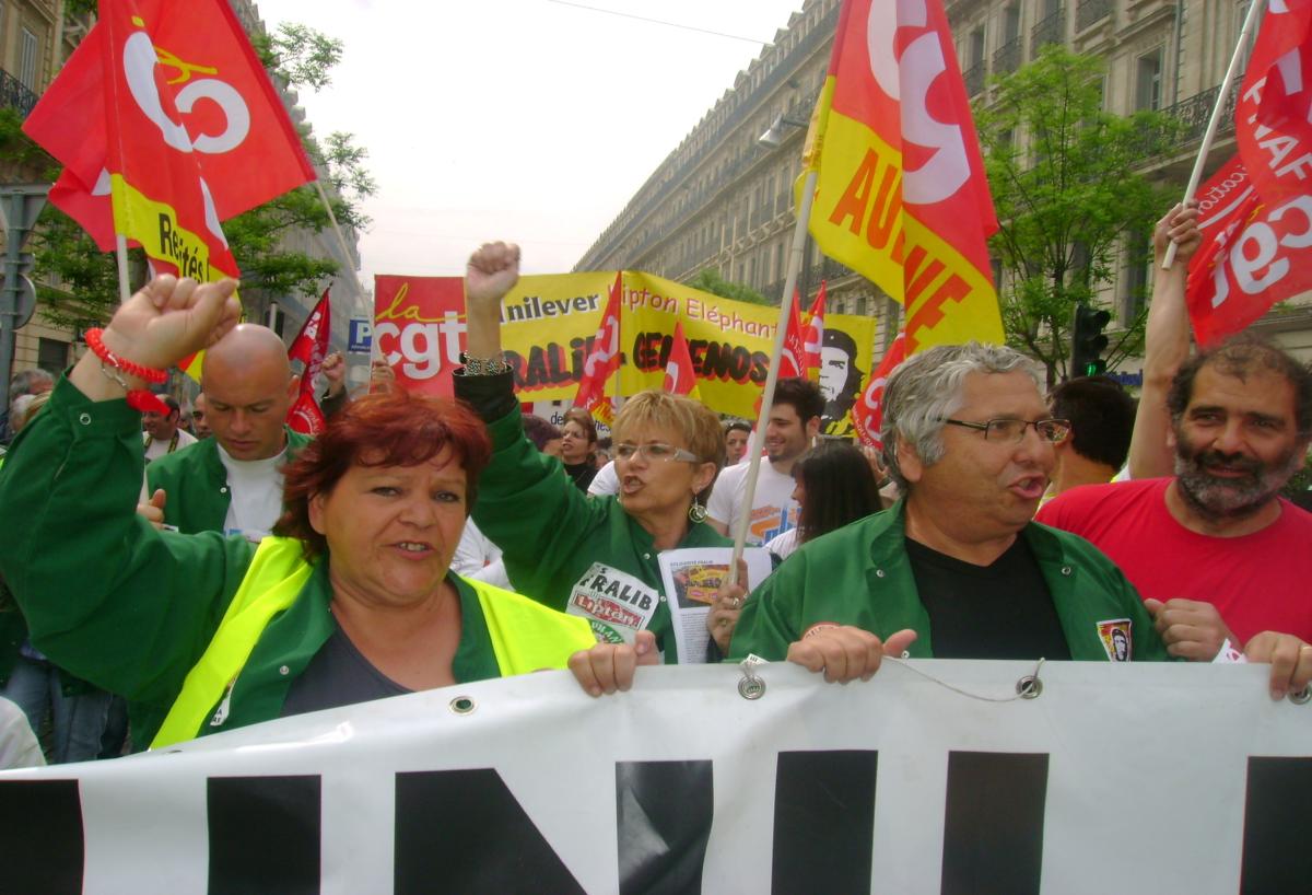 militants et syndicalistes au centre ville de marseille