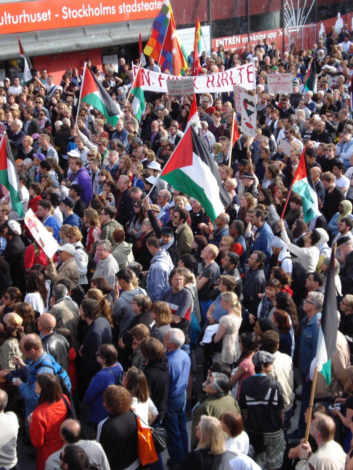 10 000 manifestants à Stockholm contre l'agression israélienne contre Free Gaza.