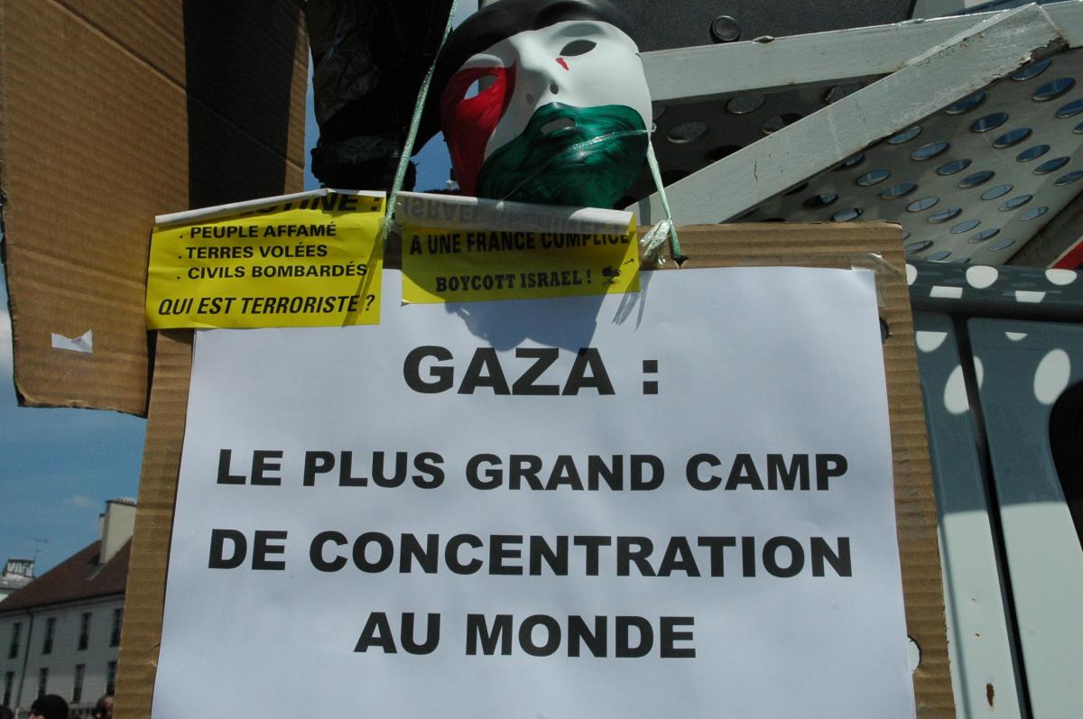 Pancarte GAZA: Le plus grand camp de concentration au monde.