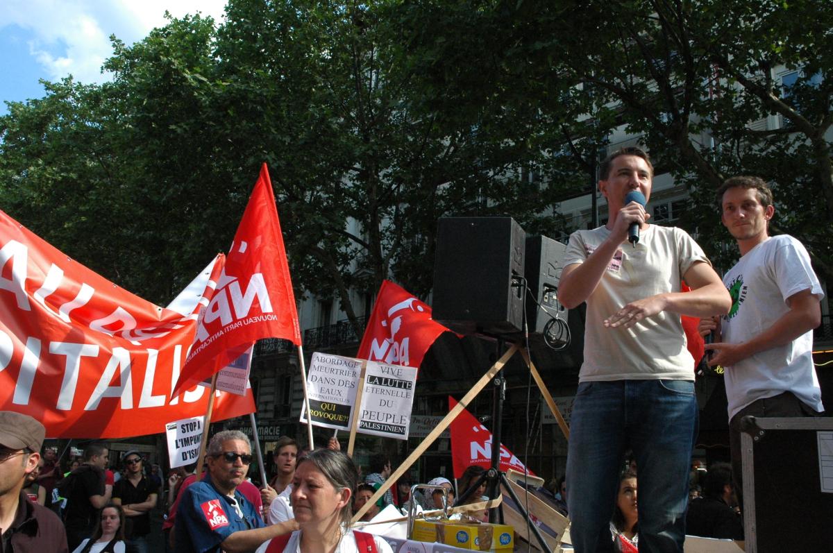 Thomas Sommer militant CCIPP et Olivier Besancenot.