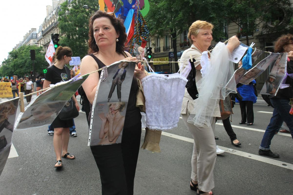fil à linge des oppressions