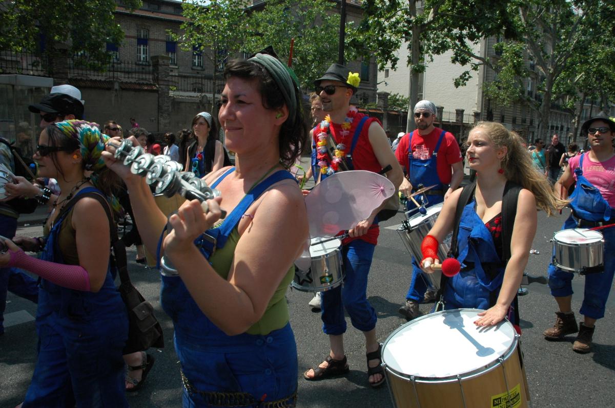 Musiciens à la Marche des Fiertés.