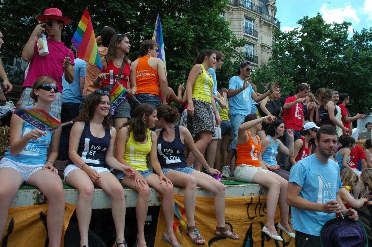 char et Tee shirt Live et Love.