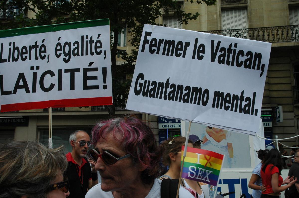 affichette Fermer le Vatican,Guantanamo mental.