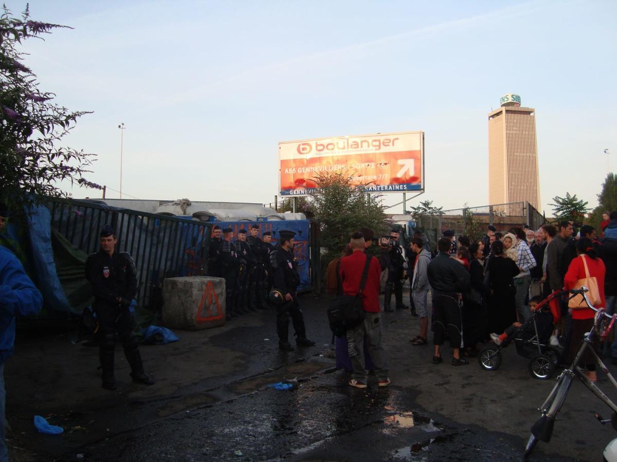 Expulsion du campement Roms du Hanul à Saint-Denis