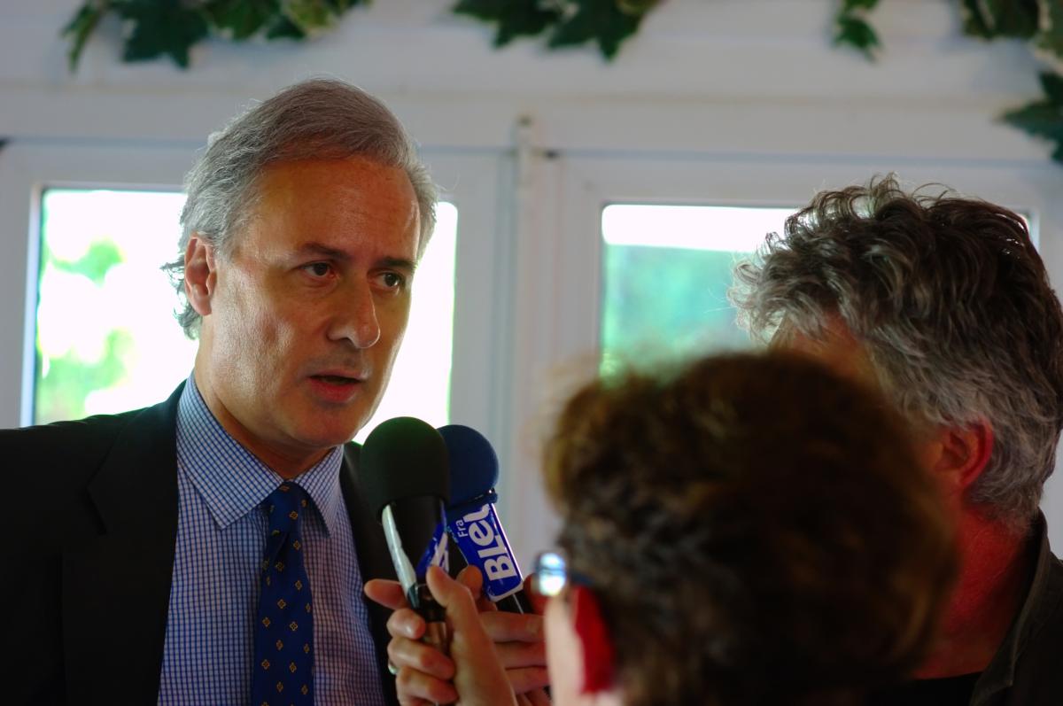 Georges Tron (UMP) en visite à Valence