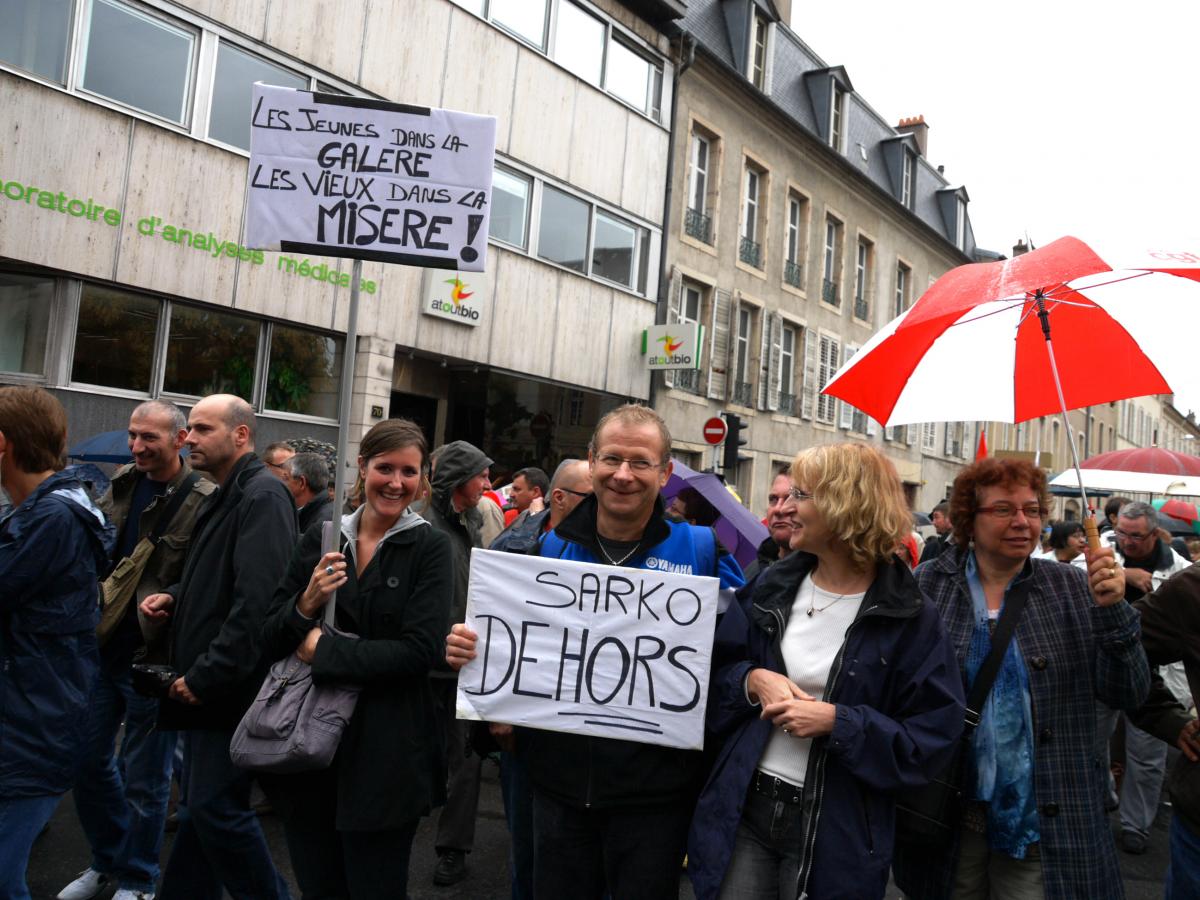 Les jeunes dans la galère, les vieux dans la misère. Sarko dehors