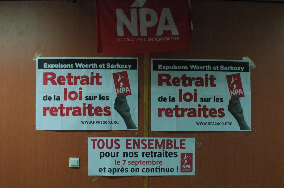 Affiches Npa salle Paris-Est Montreuil, Retrait de la Loi sur les Retraites.