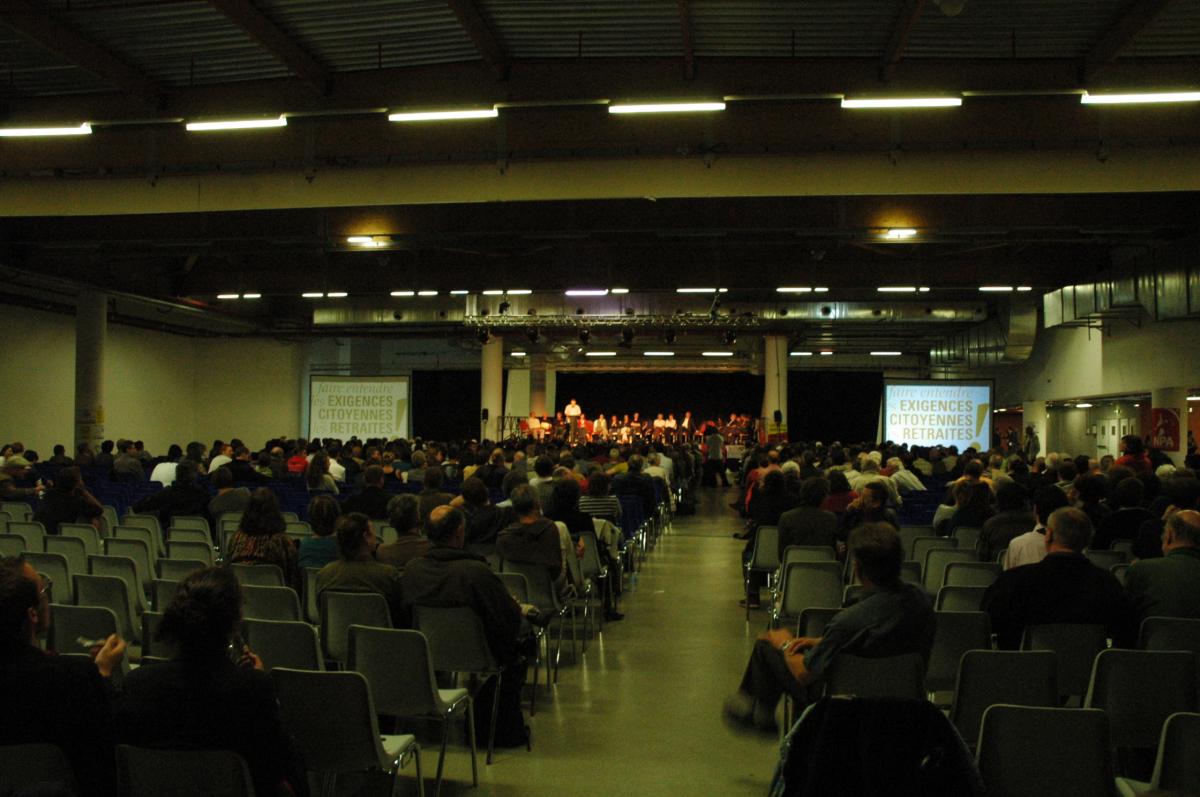 Salle Paris-Est Montreuil Meeting Unitaire Retraites.