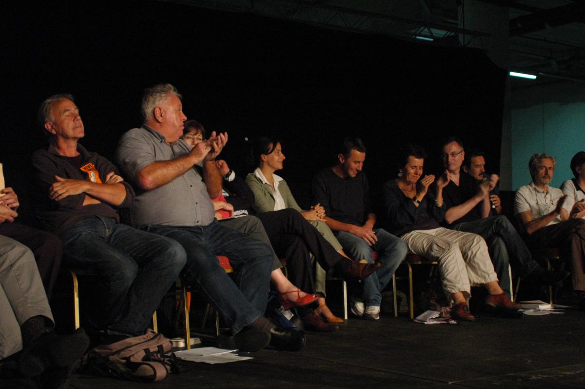 Intervenants, salle Paris-Est Montreuil, Modération: Edwy Plenel.