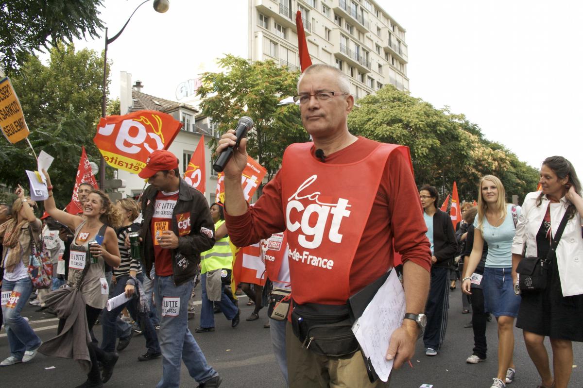Militant CGT URIF au micro