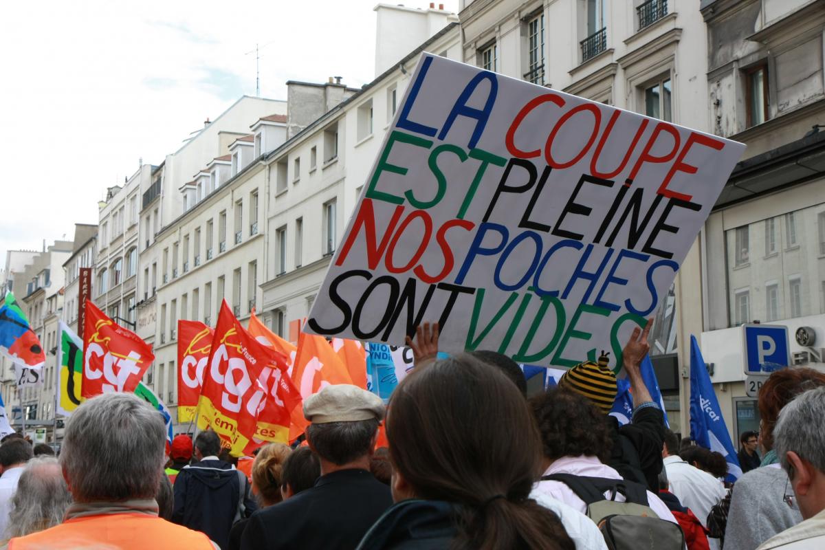 panneau la coupe est pleine nos poches sont vides