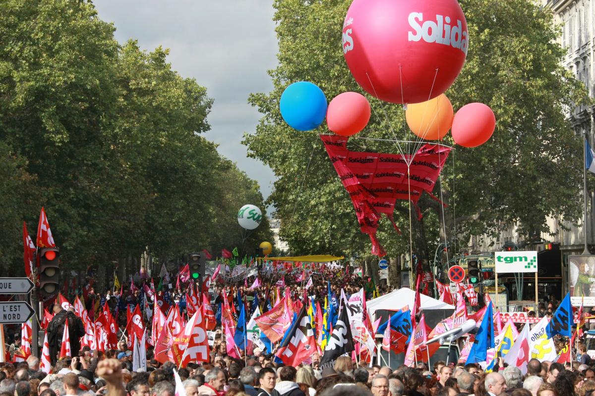 le boulevard Beaumarchais le cortège Solidaires