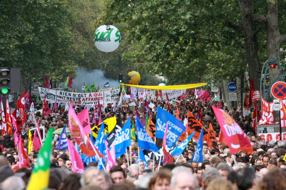 le boulevard Beaumarchais le cortège Solidaires
