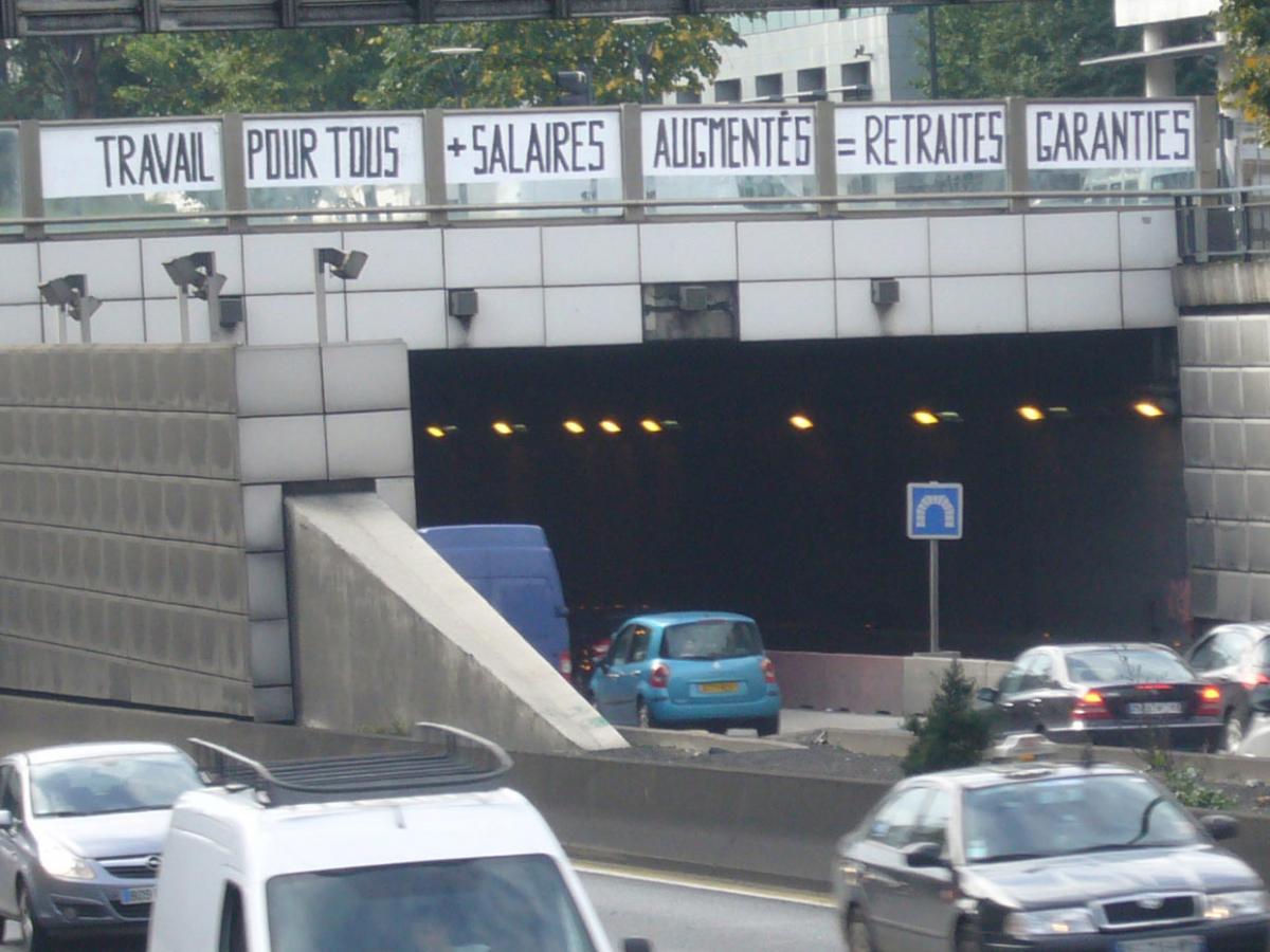 travail pour tous + salaires augmentés = retraites garanties