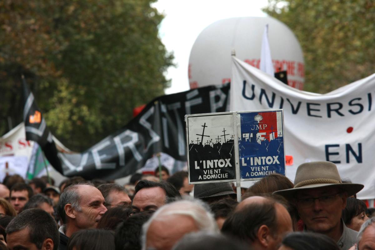 pancarte l'intox UMP
