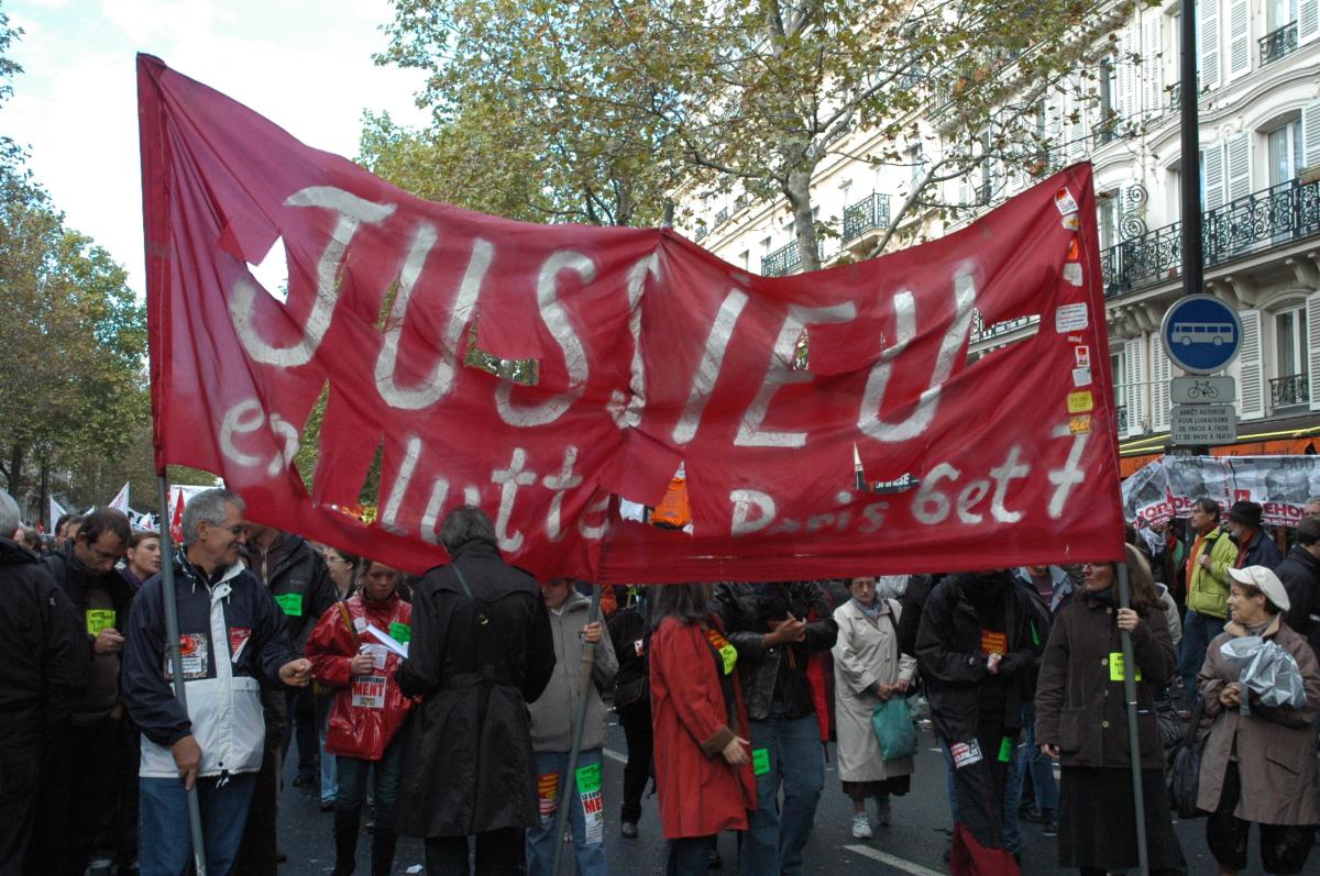 faculté de Jussieu en lutte pour la défense des retraites à Paris