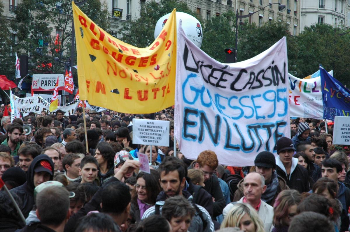 Lycée Cassin Gonesses 95 en lutte contre le projet gouvernemental de réforme des retraites.