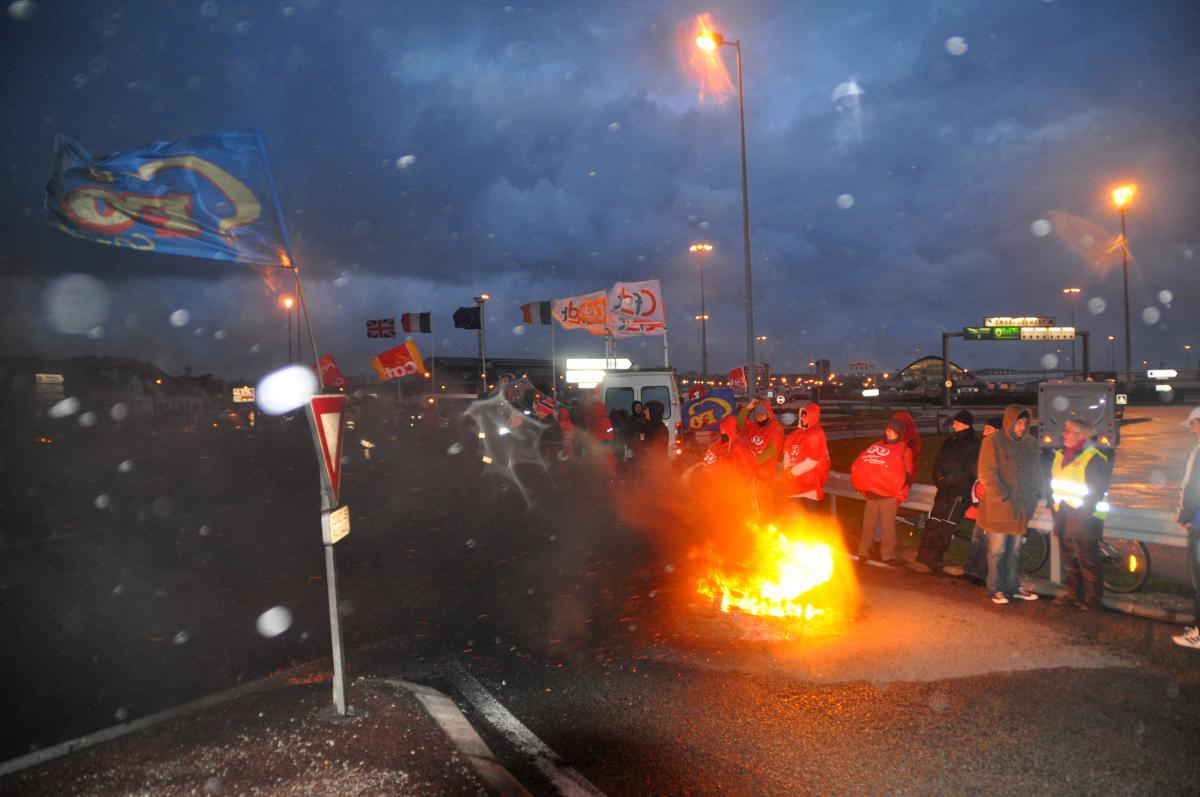 Blocage de la gare maritime.