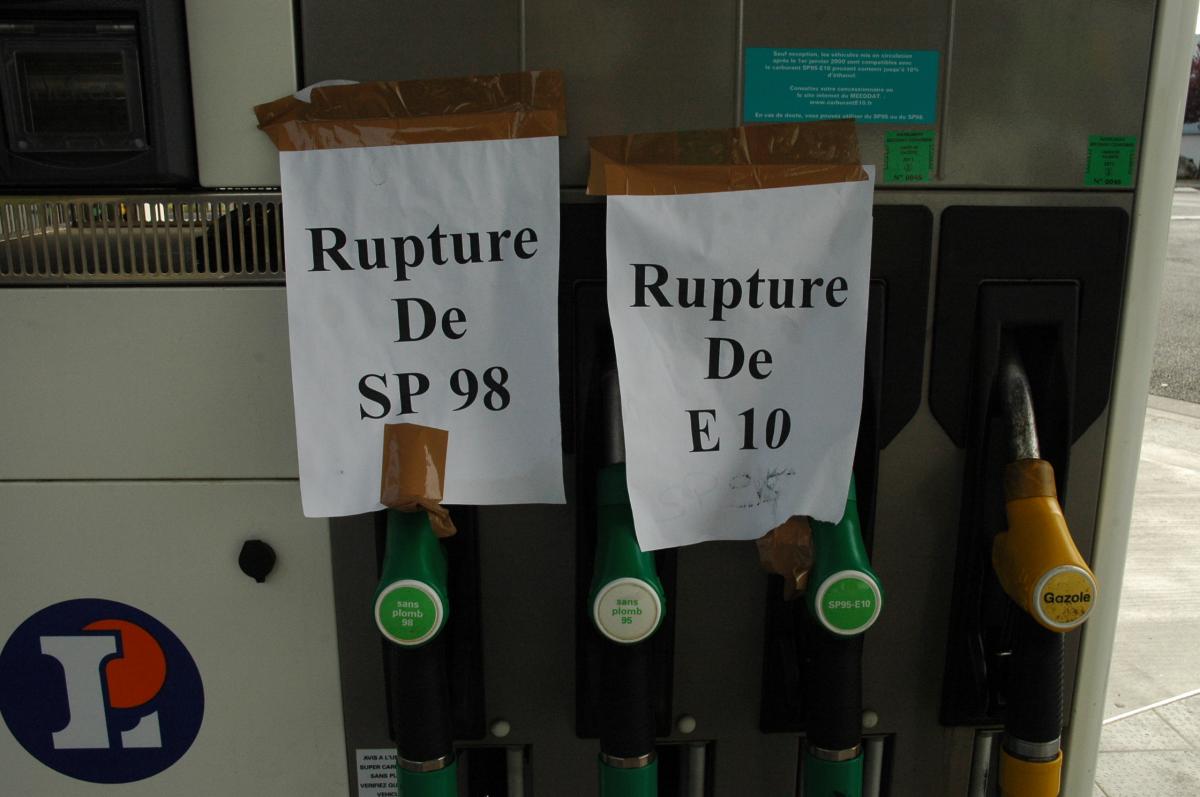 Pompe de station service en rupture de carburant