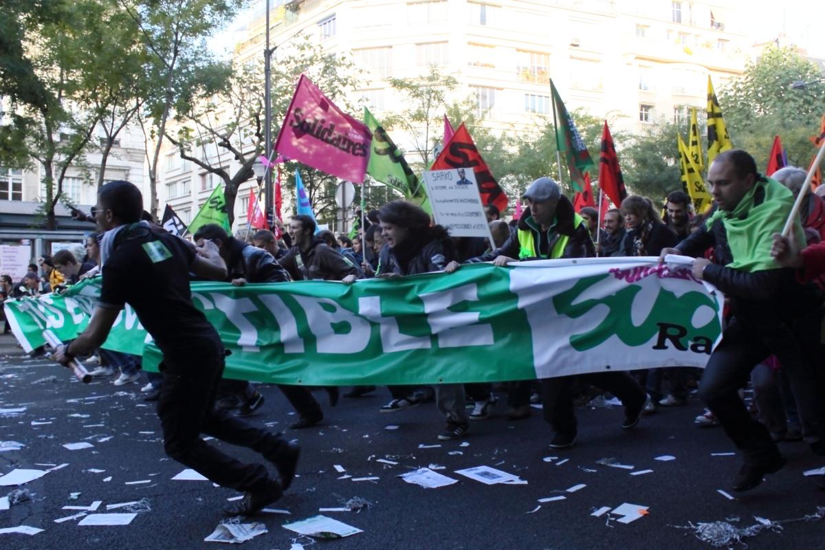Cortège SUD Rail partant en courant