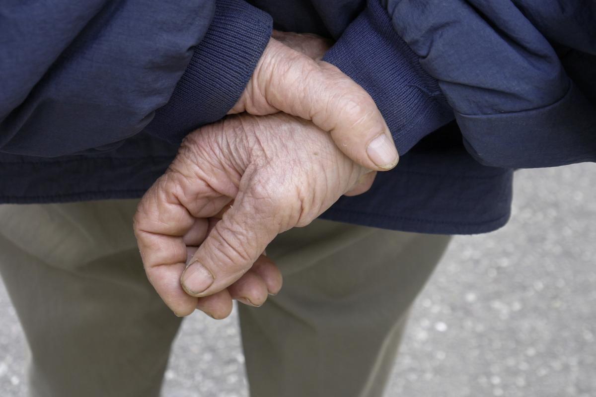 Mains d'un retraité