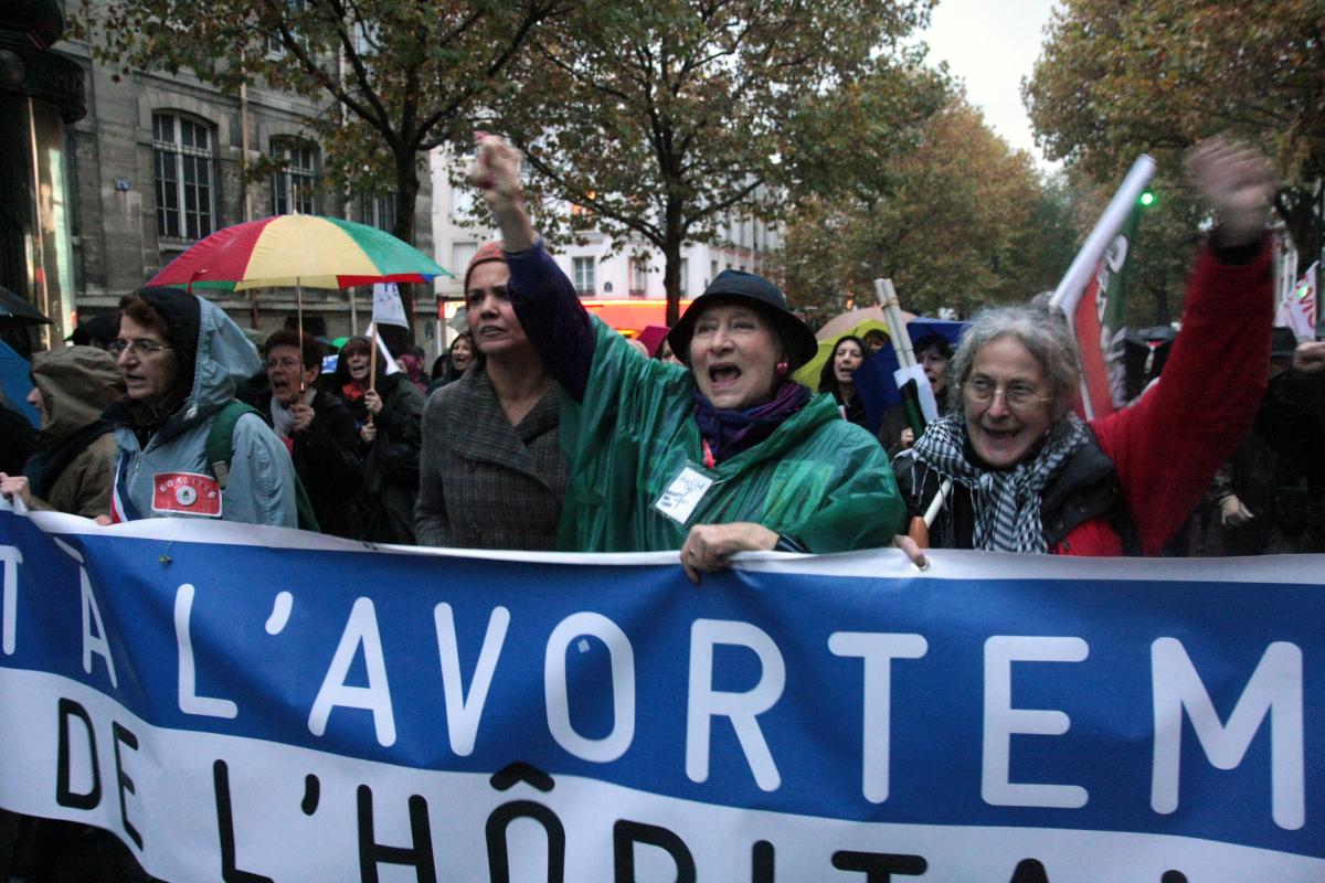 Tête de manifestation pour la défense du droit à l'avortement