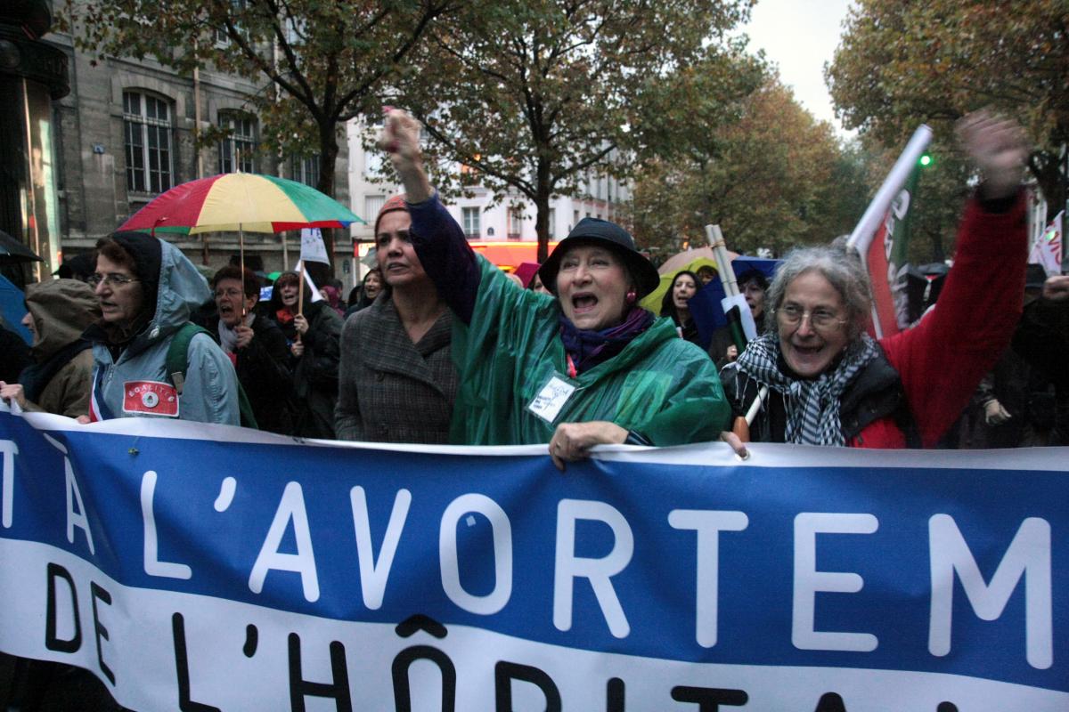 Tête de manifestation pour la défense du droit à l'avortement