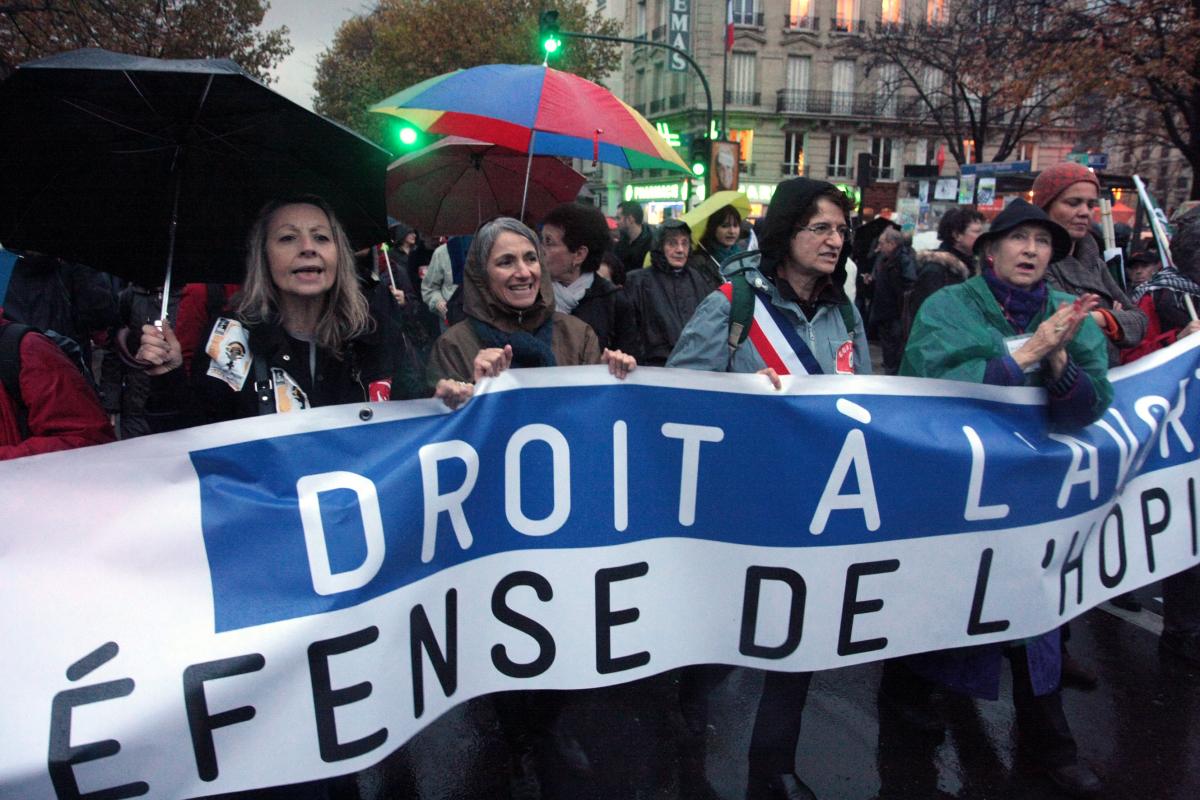 Tête de manifestation pour la défense du droit à l'avortement