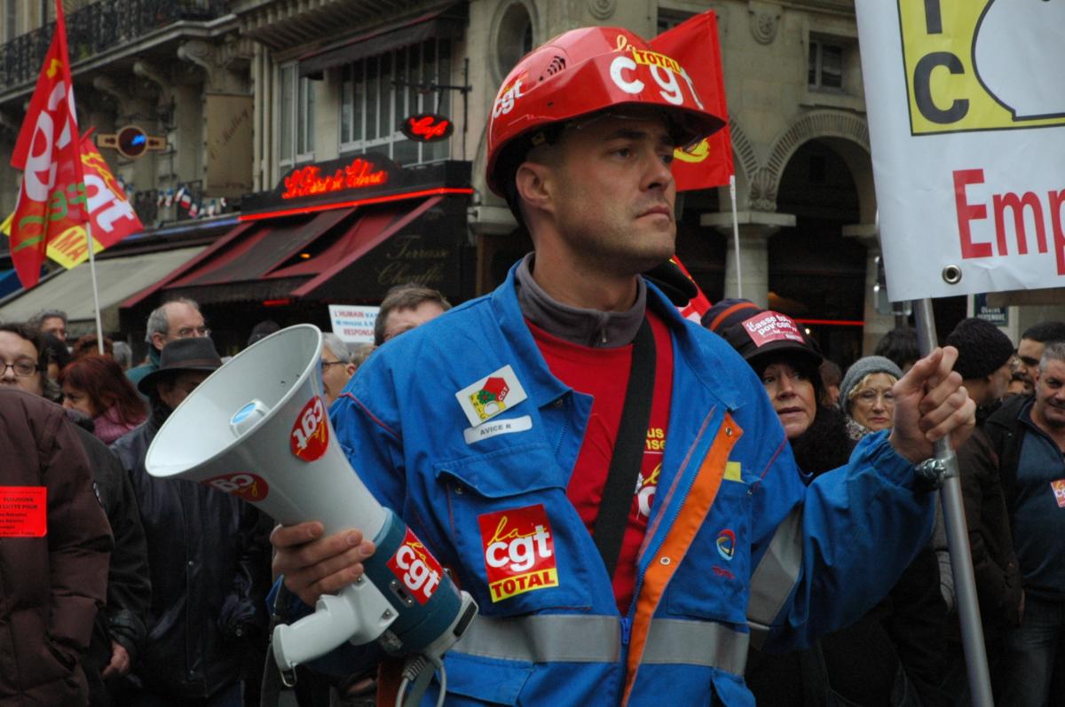 Travailleur Cgt de la raffinerie Total FNCI fédération de l'industrie Chimique.