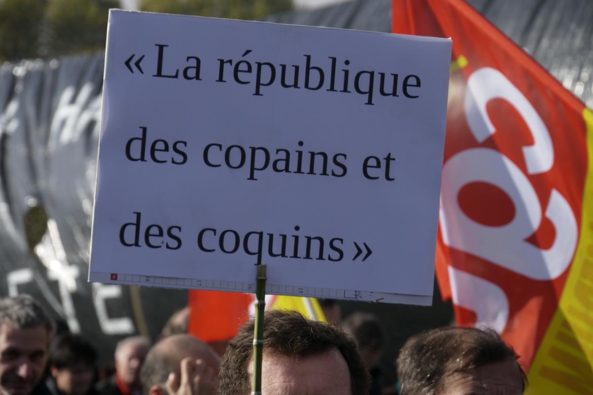 La république des copains et des coquins