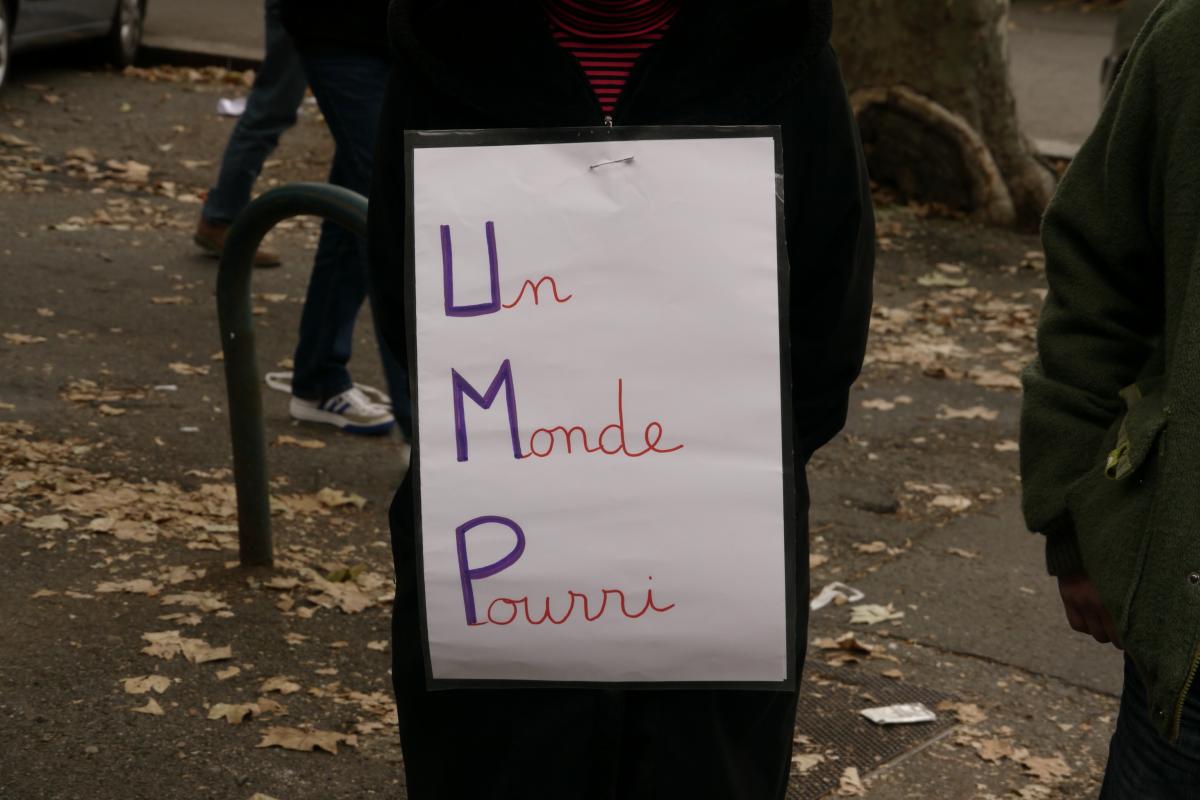 Pancarte : Un Monde Pourri