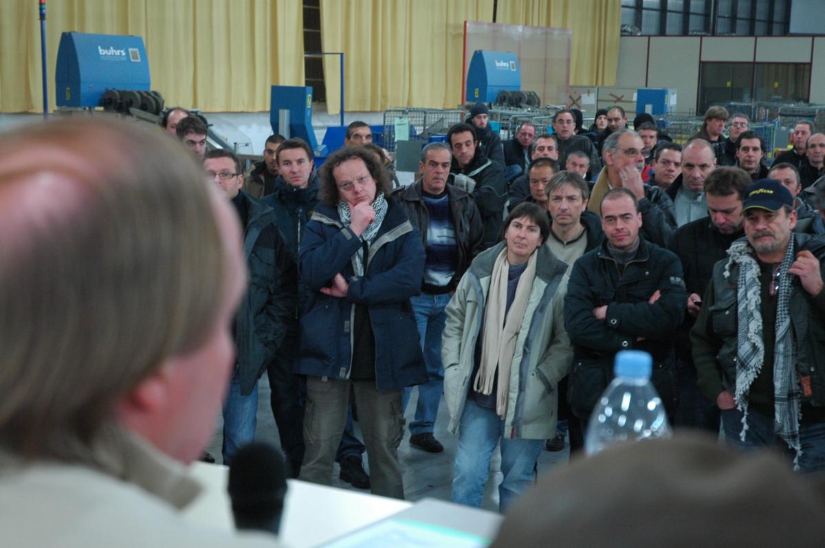 Olivier Besancenot au Meeting des salariés de la Société de Presse- Paris- Service. ex NMPP.