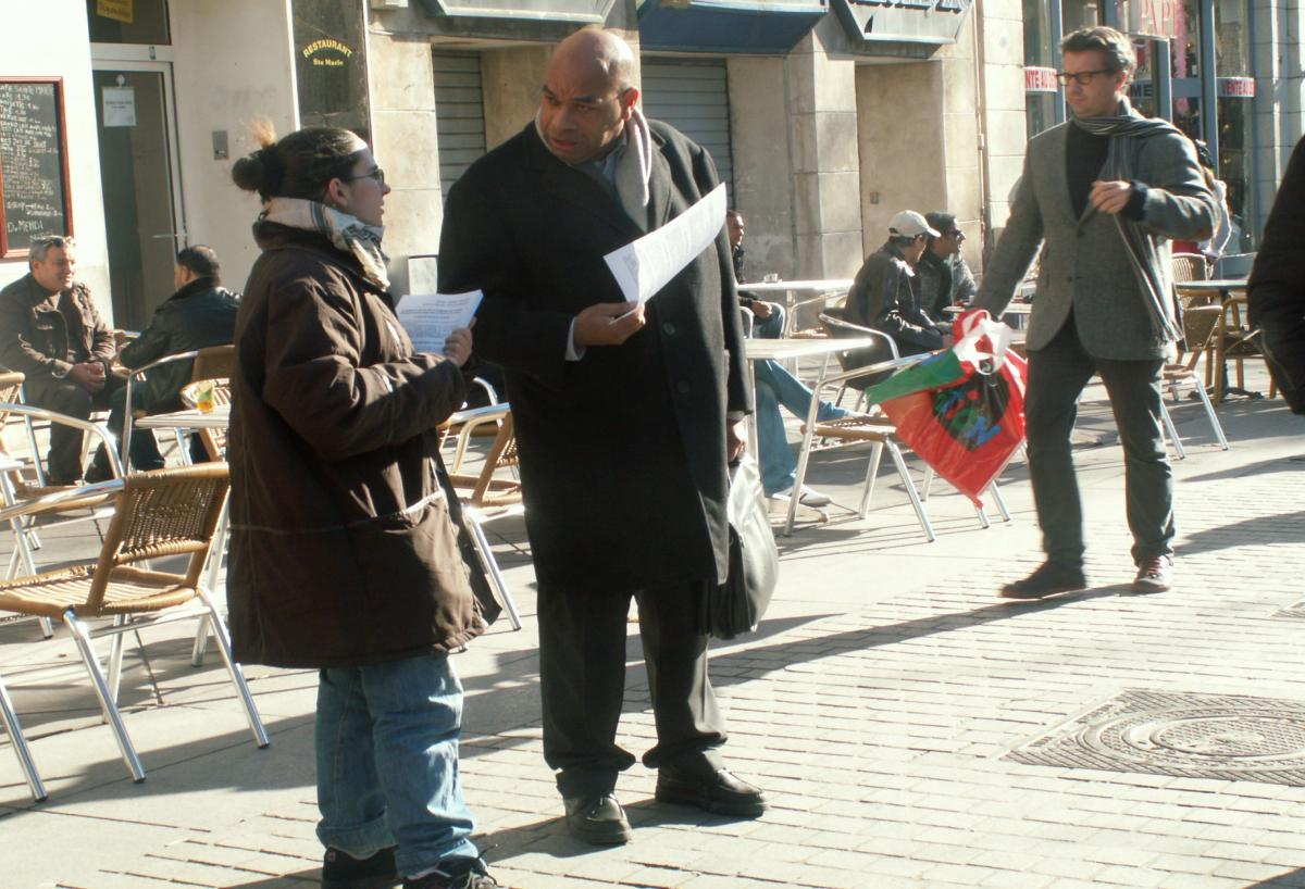 votation citoyenne au centre ville de Marseille