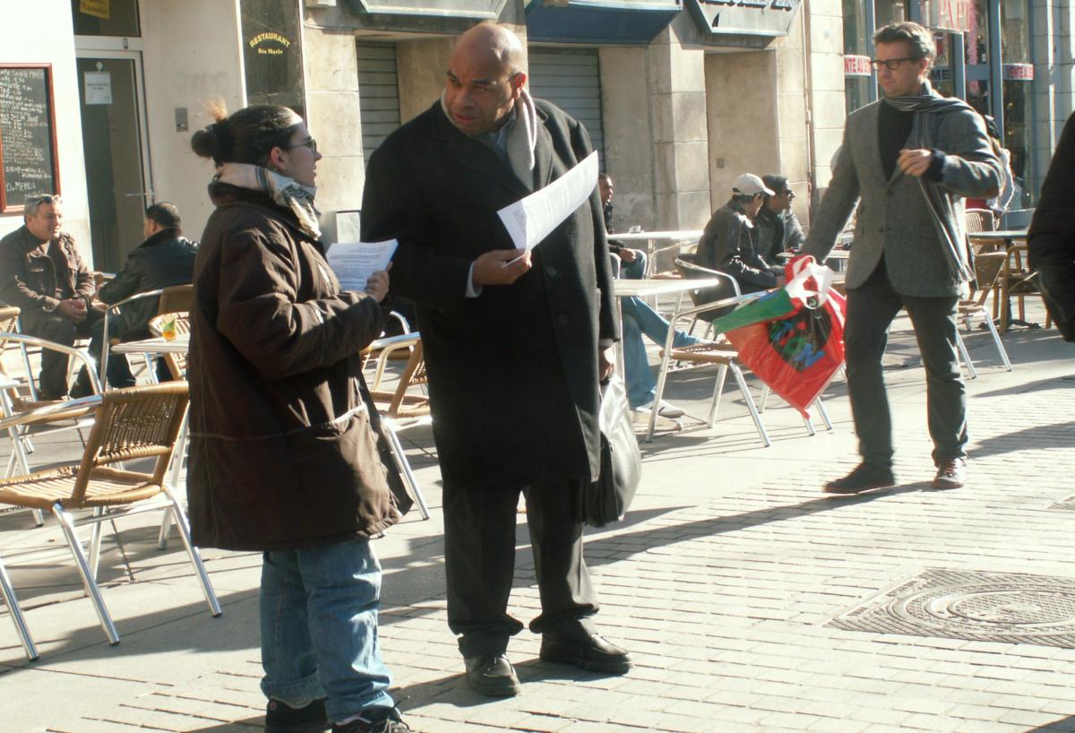 votation citoyenne au centre ville de Marseille