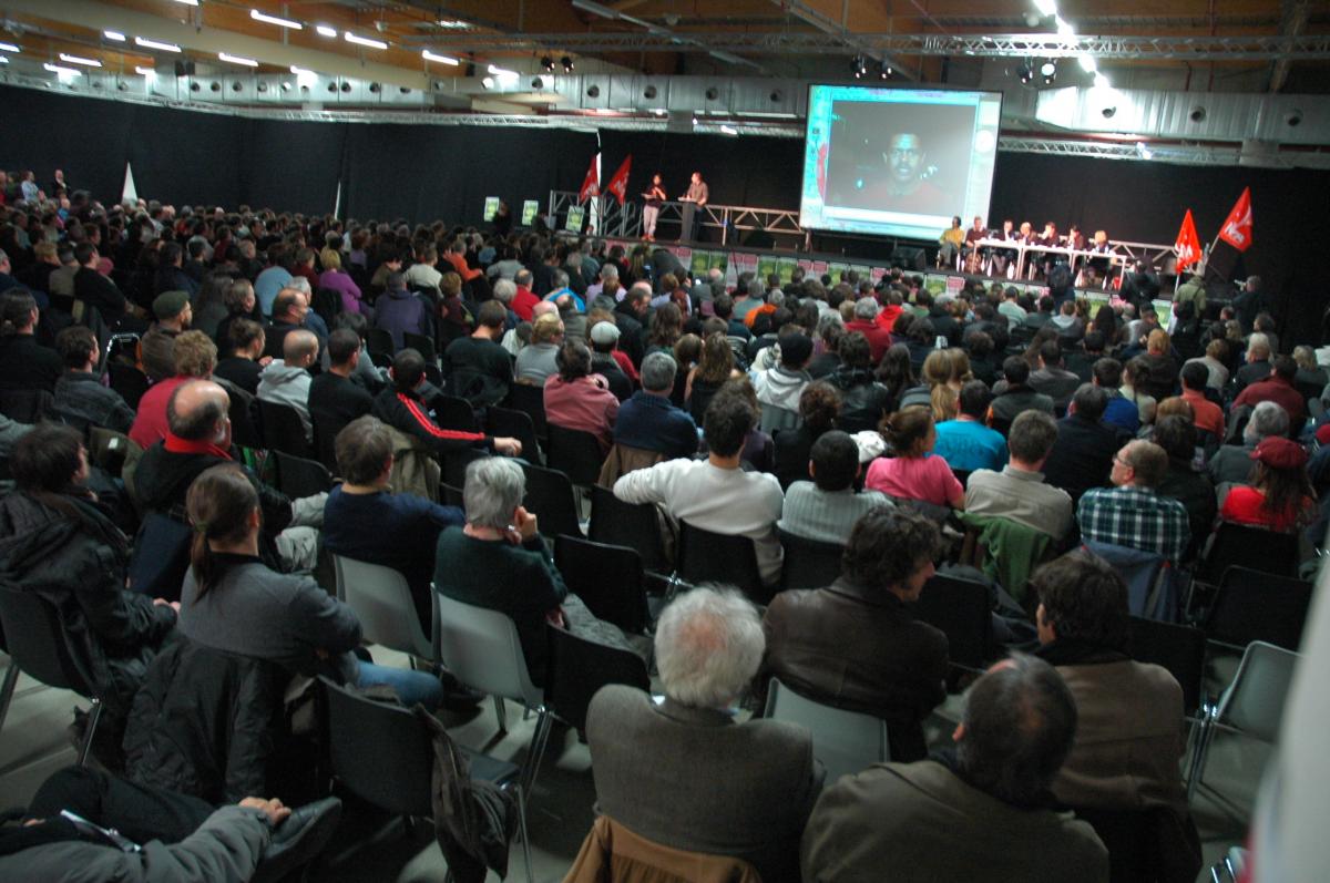 Salle de Montreuil à la conférence nationale du Npa.