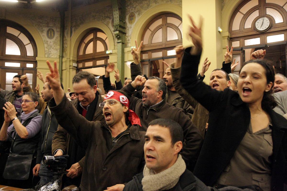 La salle trés combative exige le départ de Ben Ali