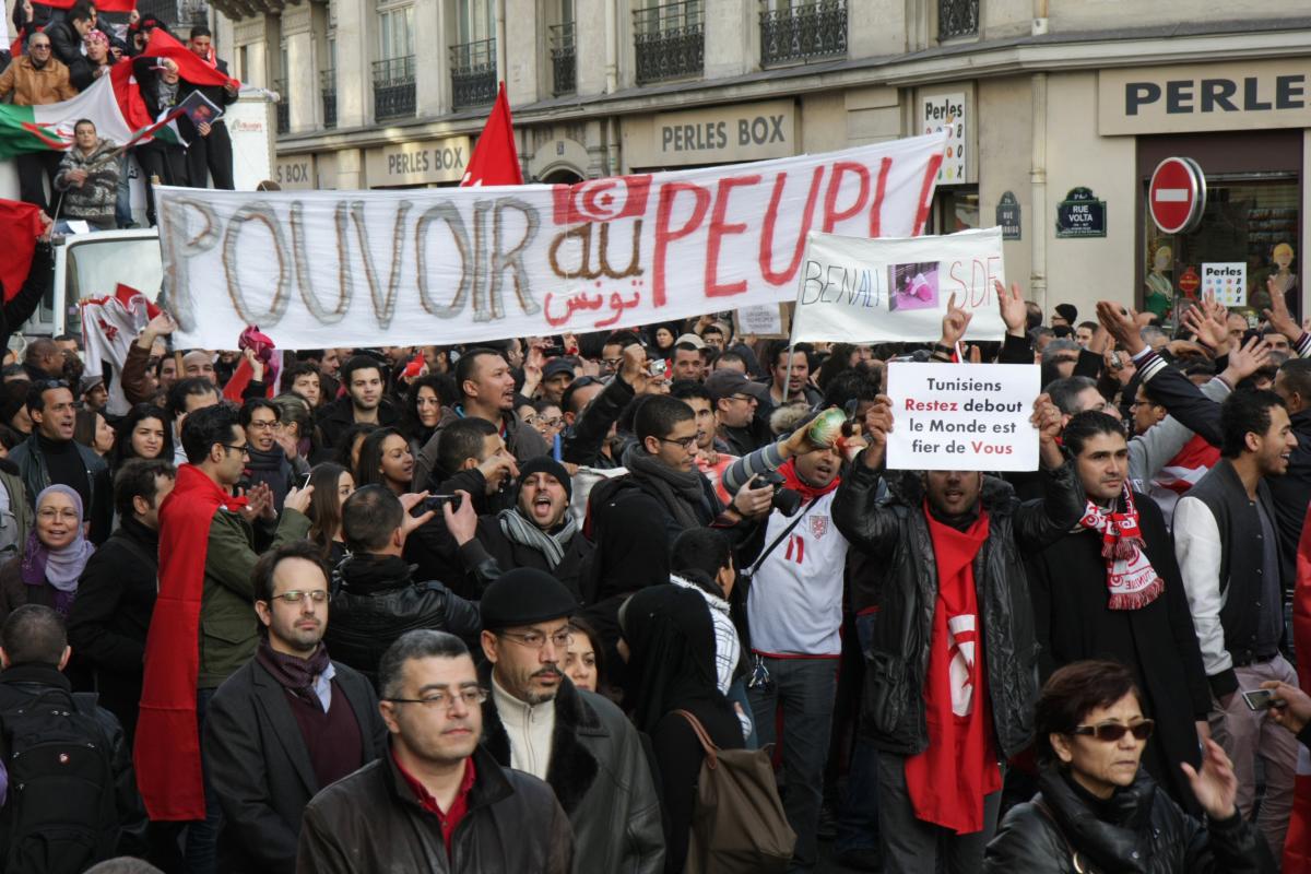 banderole le pouvoir au peuple