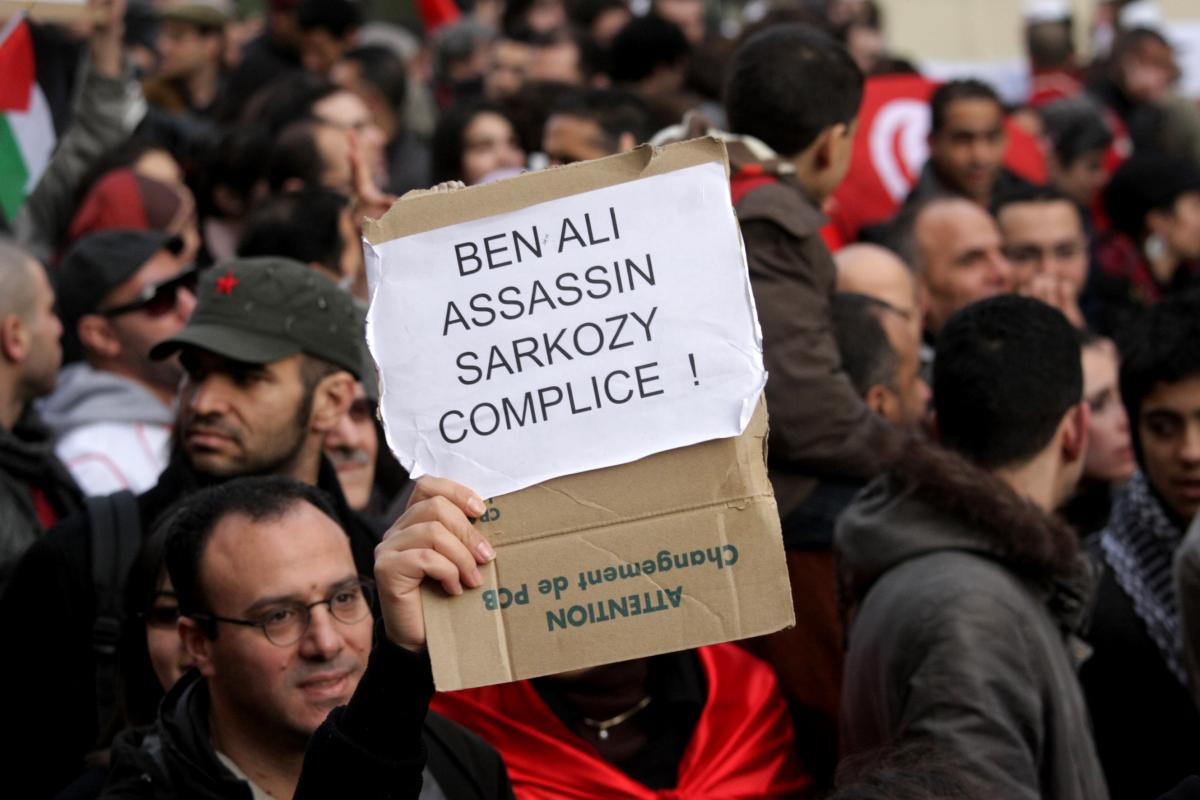 pancarte Ben Ali assassin Sarkozy complice
