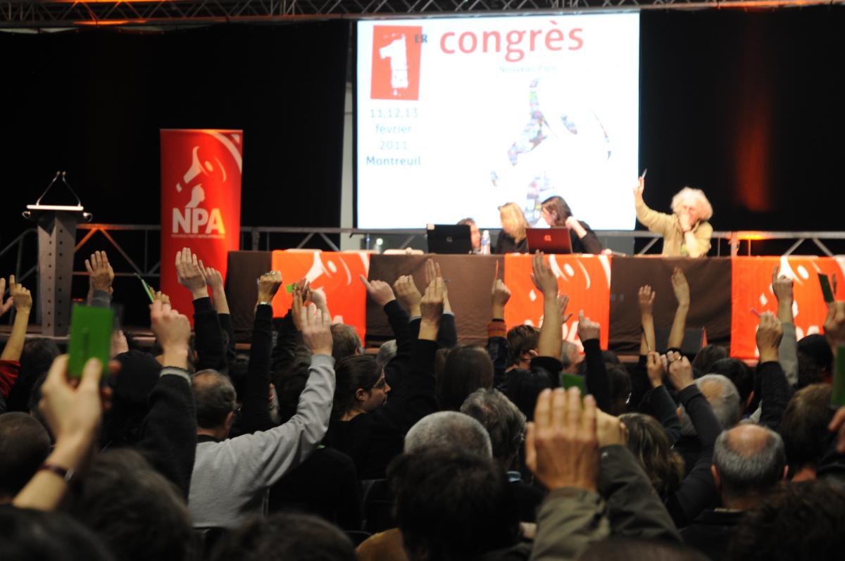 Vote des délégués au premier congrès du NPA