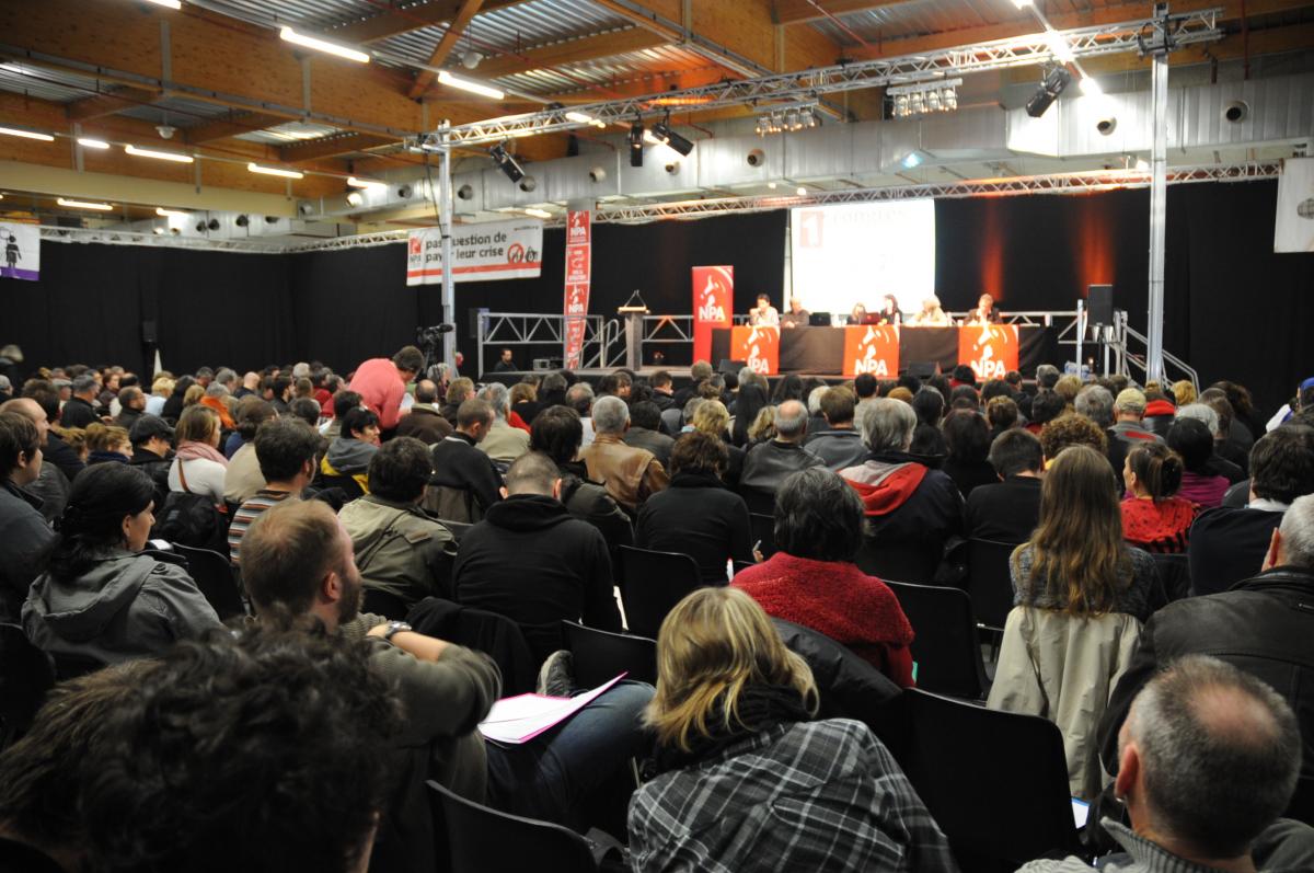 salle au 1er congrès du NPA