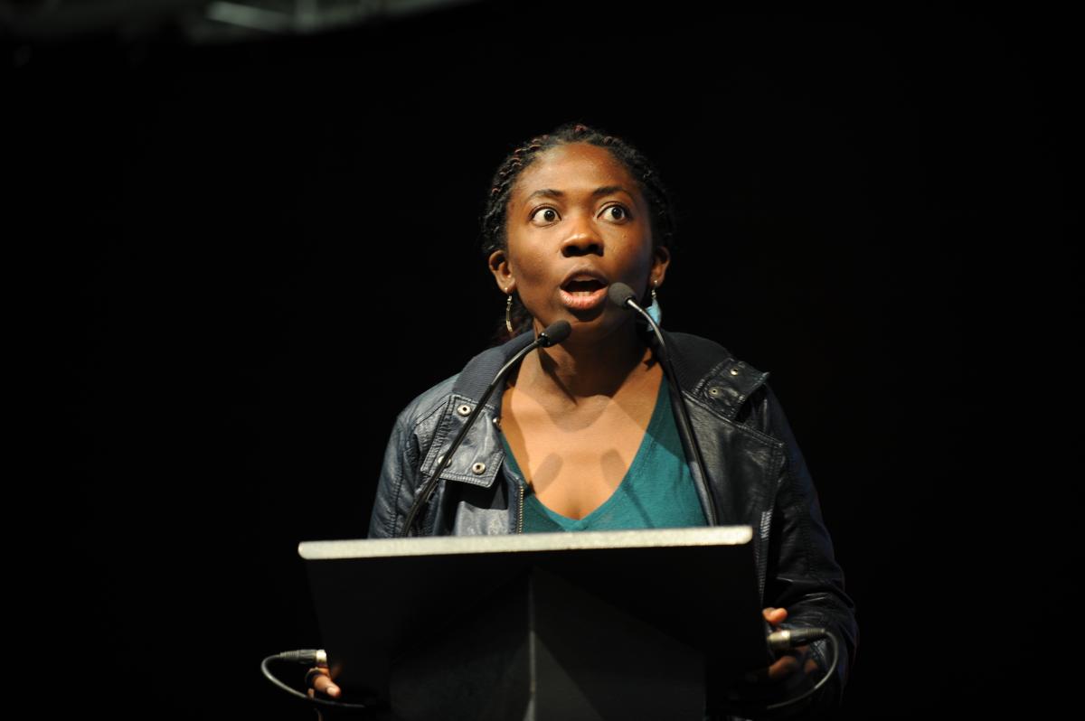 déléguée à la tribune au 1er congrès du NPA