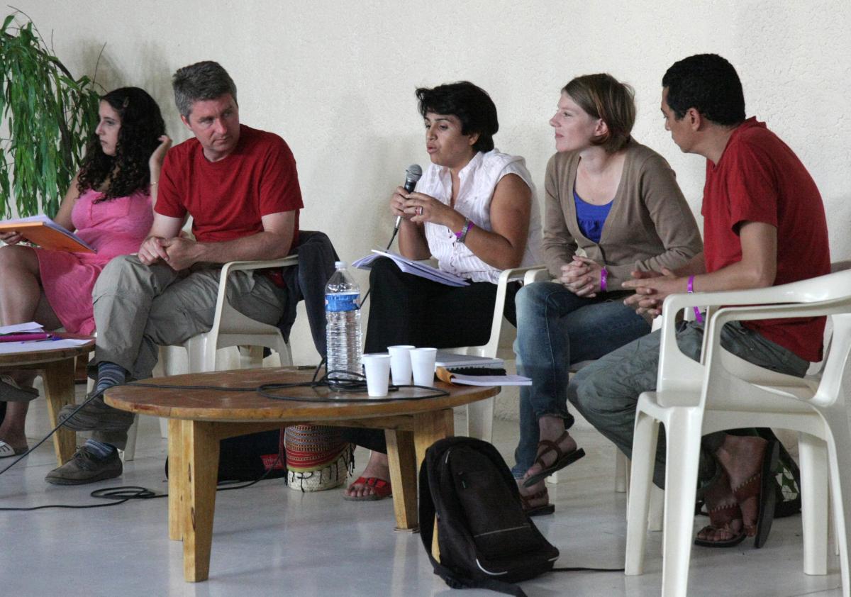 Débat sur les révolutions arabes avec Alhem Belladj dirigeante féministe de Tunisie.