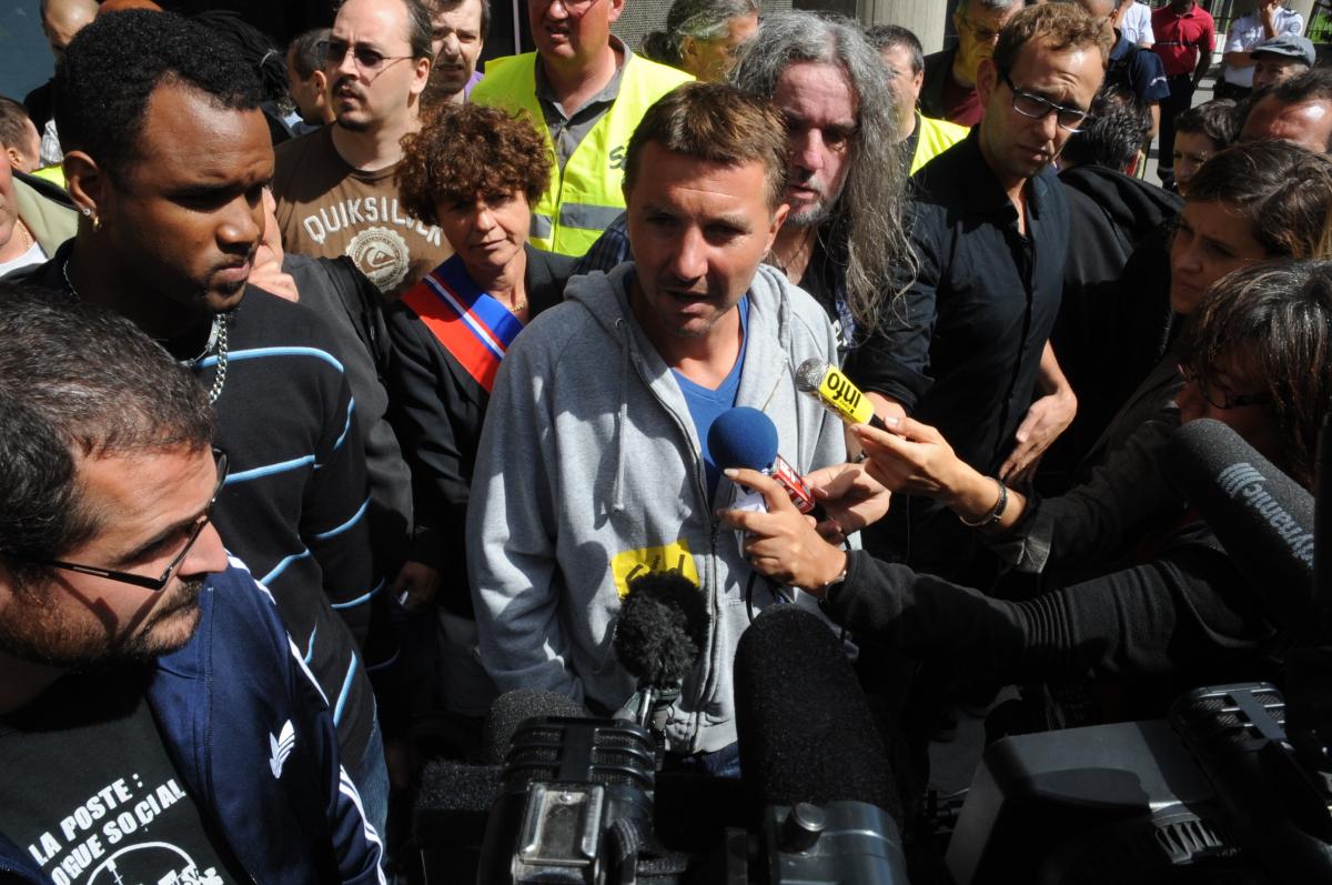 Olivier Besancenot condamné intervenant à la conférence de Presse
