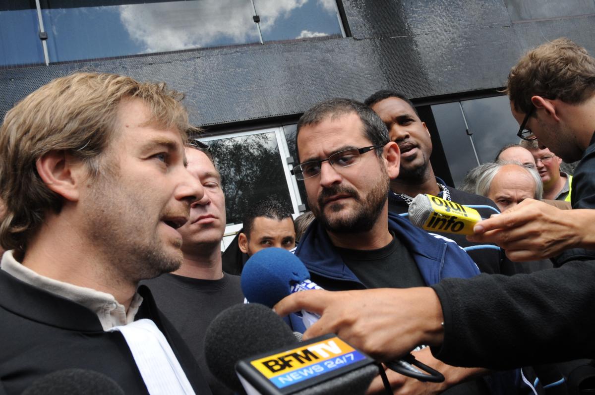 Avocat et postiers conférence de Presse à la sortie du tribunal de Nanterre