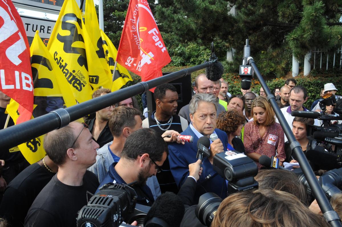 soutiens aux Postiers devant le Tribunal correctionnel de Nanterre