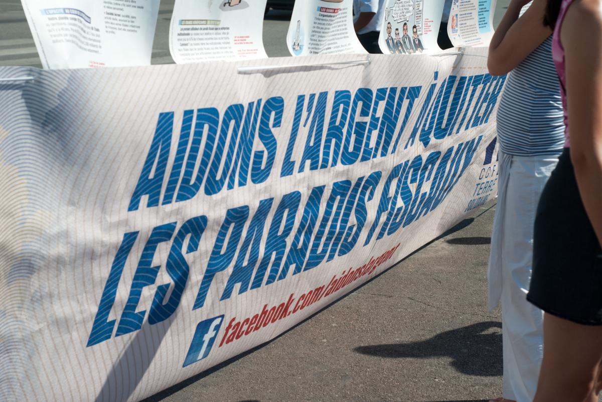 Banderole contre les paradis fiscaux